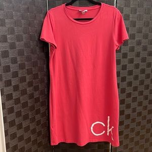 CALVIN KLEIN Signature T-Shirt Dress - L (Pink)